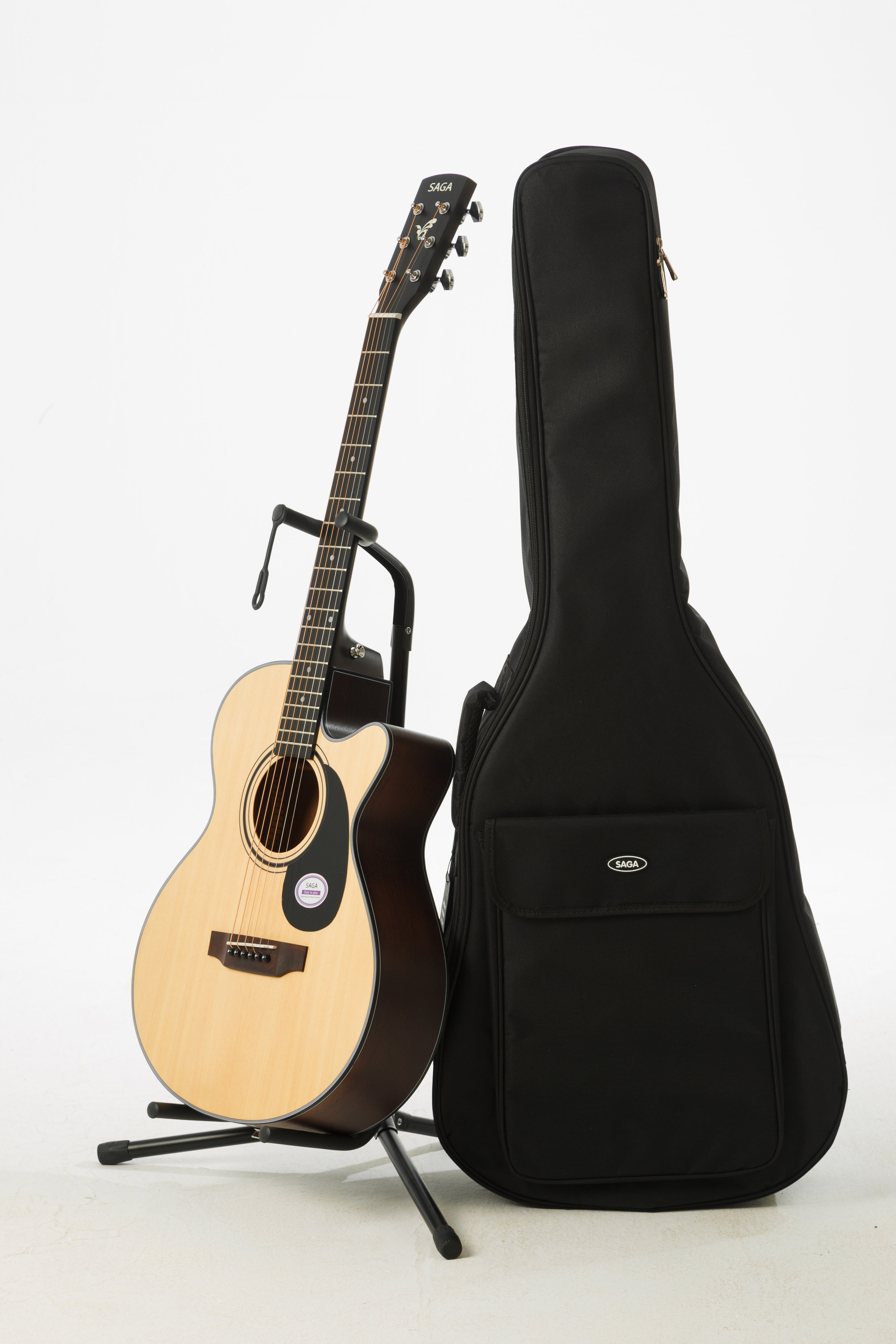 SAGA SA600C With Bag - Акустическая гитара, корпус гранд аудиториум, с вырезом, цвет натуральный, в чехле